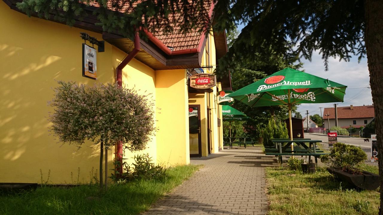 Restaurace Penzion Rafael Dlouhá Brtnice Eksteriør billede
